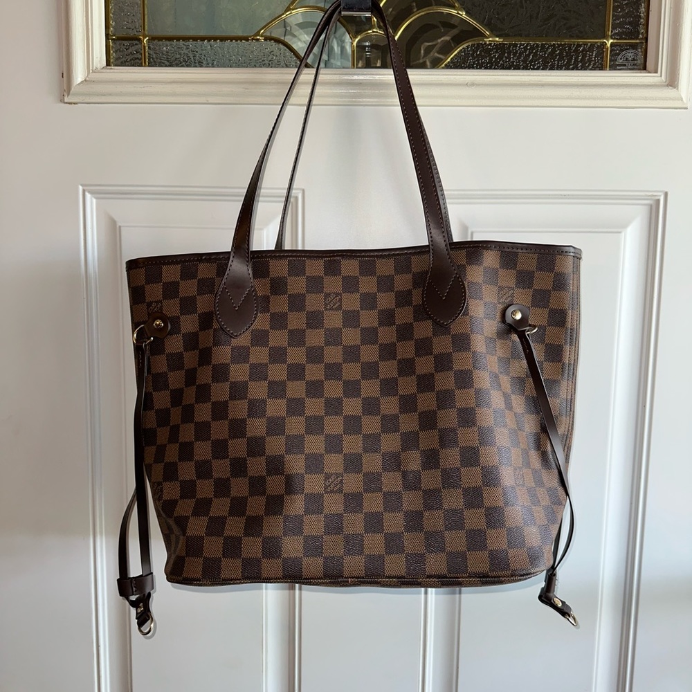 Brown checkered tote